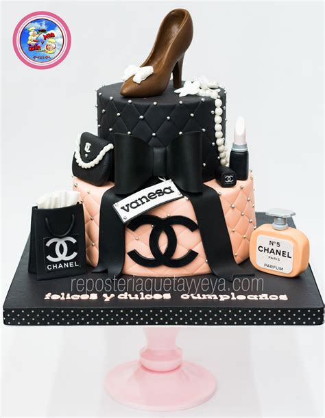 torta di chanel|Chanel cake .